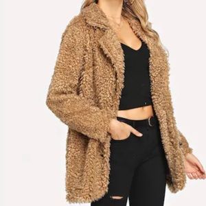 Teddy bear coat with buttons and pockets !